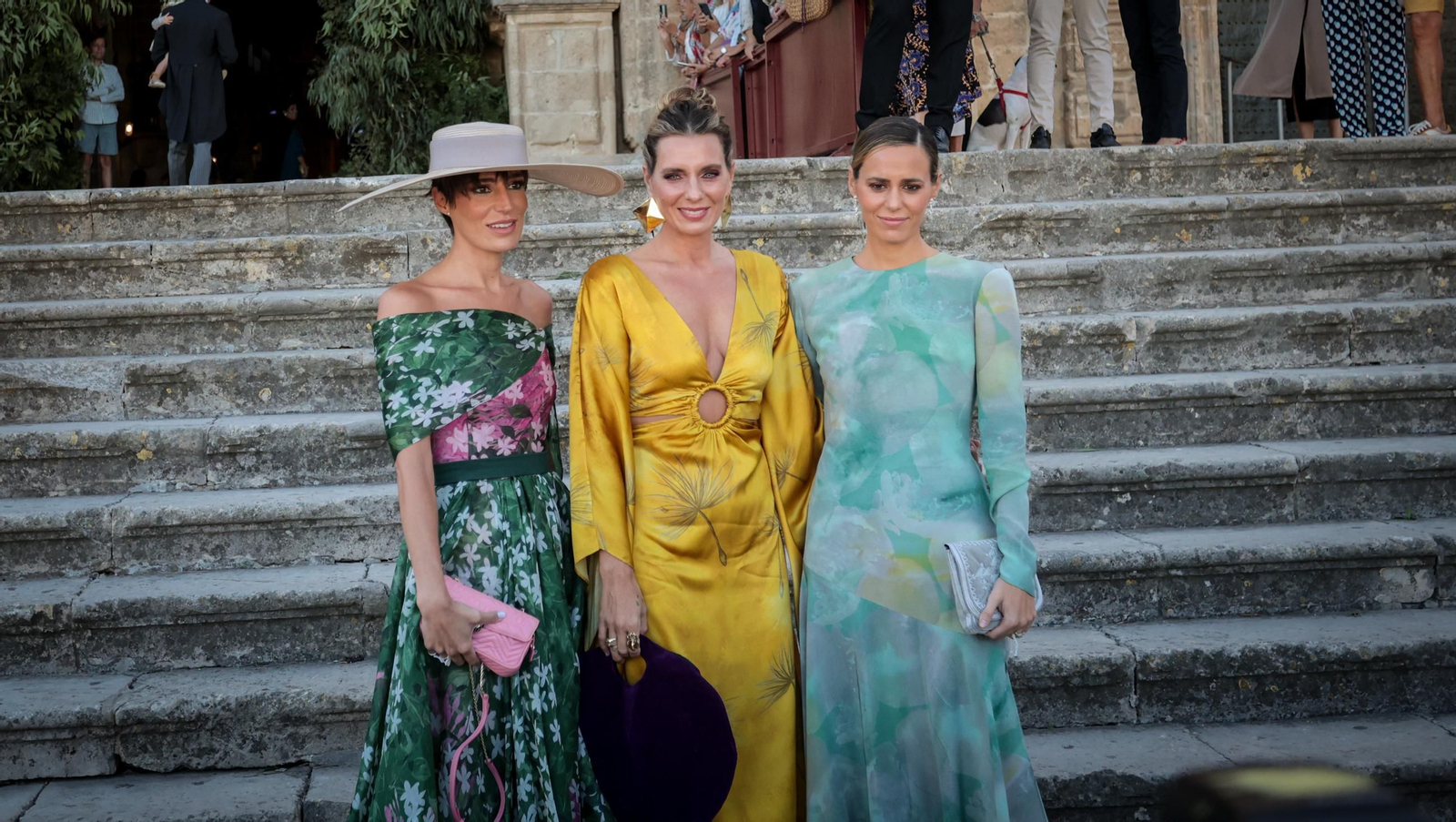 Imágenes de los asistentes a la boda de Ana Cristina Portillo Domecq en la Catedral de Jerez Imágenes de los asistentes a la boda de Ana Cristina Portillo Domecq en la Catedral de Jerez