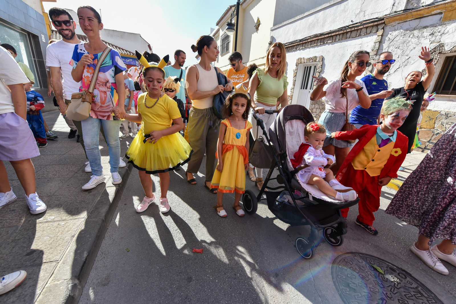 Búscate en las fotos de la cabalgata del Día del Niño en Los Barrios