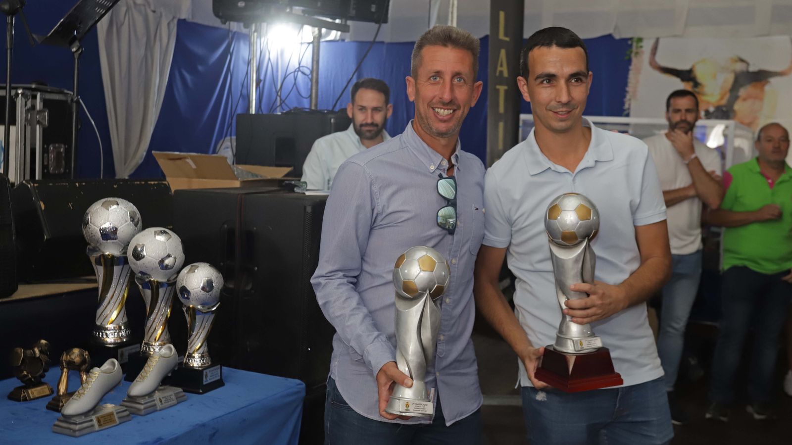 Fotos de la entrega de trofeos  de las competiciones de fútbol 7 para aficionados “Andrés Mateo” en Algeciras