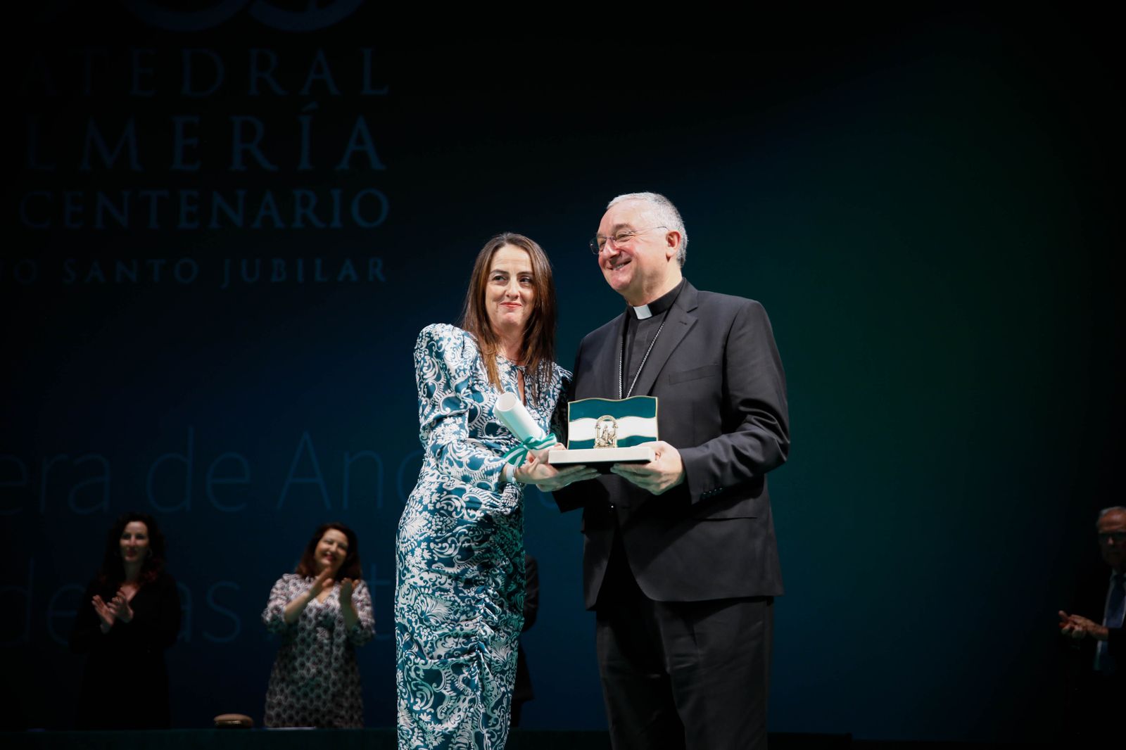 Imágenes de las entregas de las banderas de Andalucía