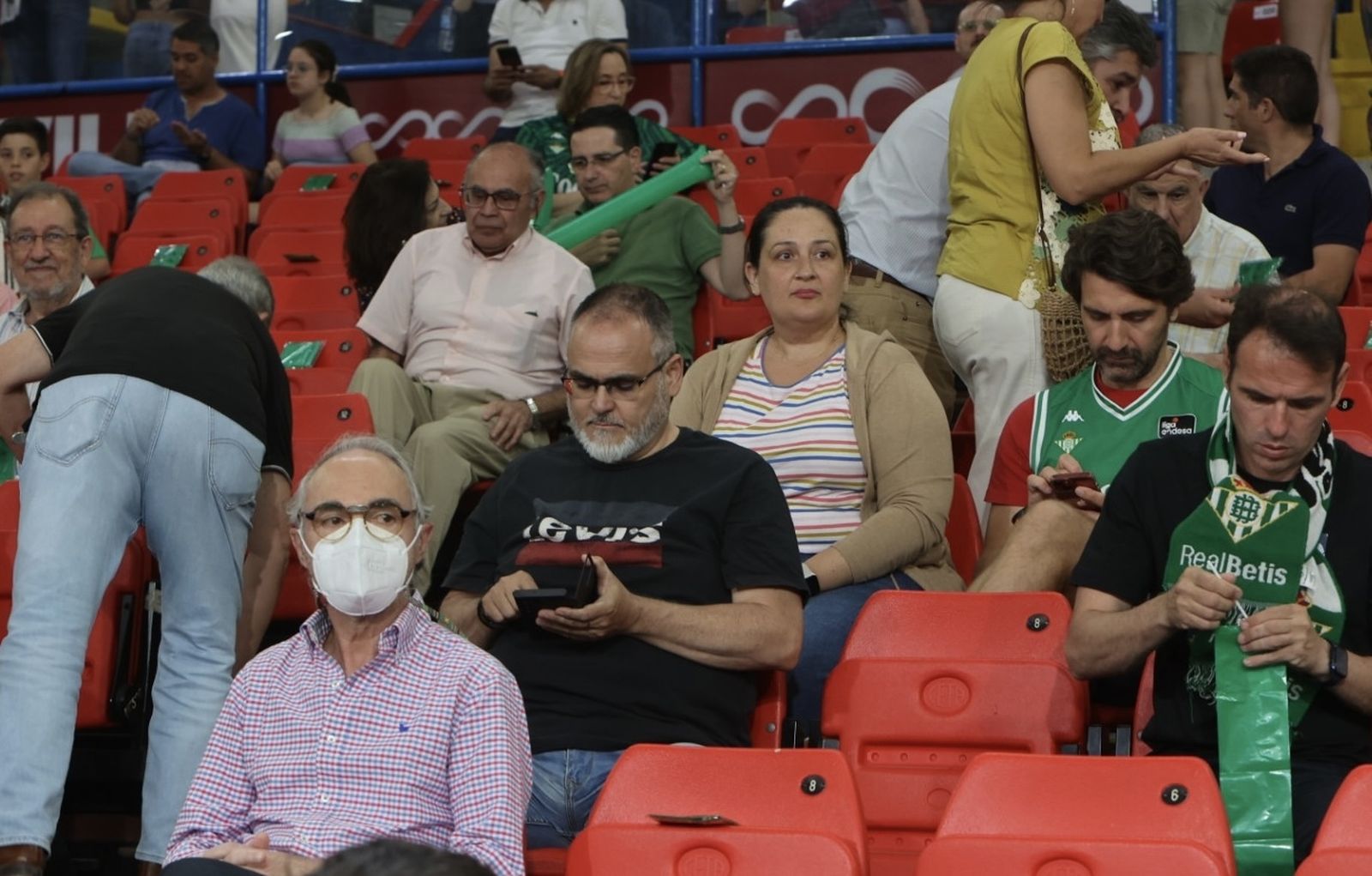 Búscate en el o Betis Granada de baloncesto