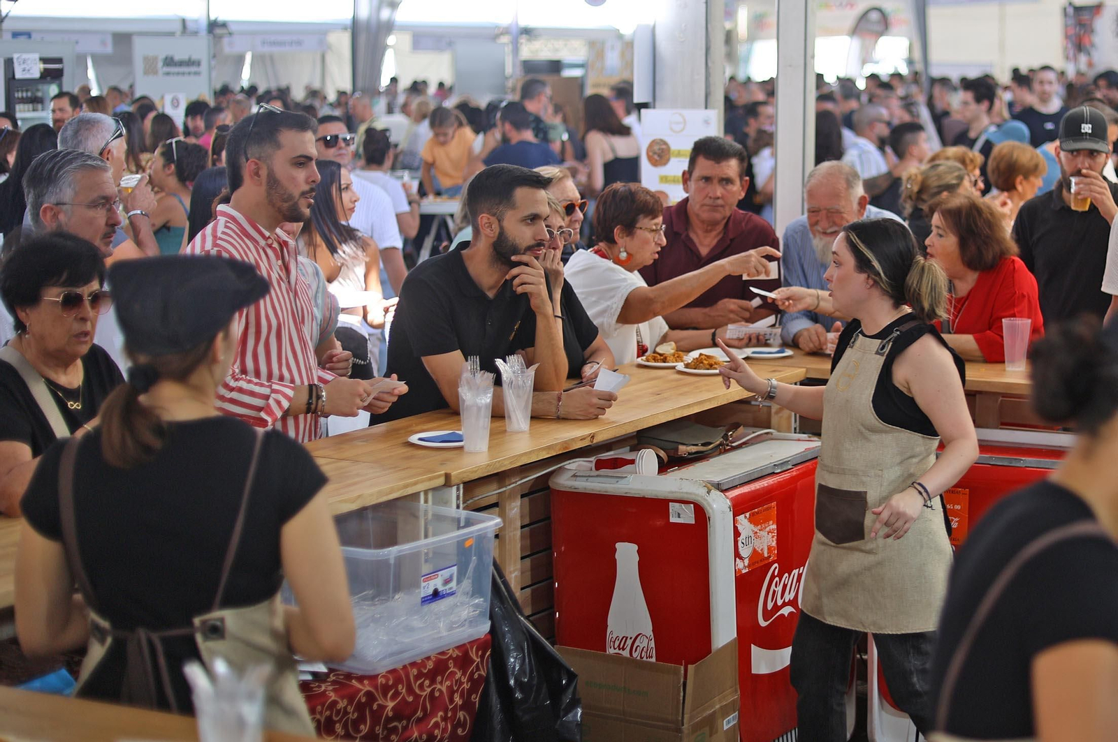 Imágenes de la Feria de la Tapa de Huelva en la mañana del domingo