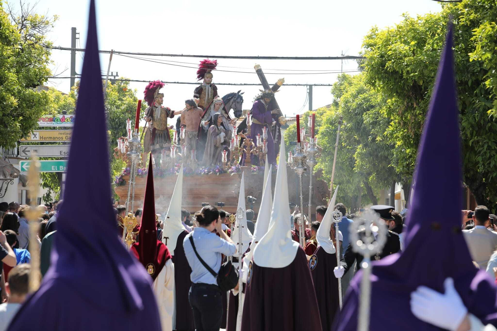 La Hermandad de La Entrega en su primera salida a Jerez