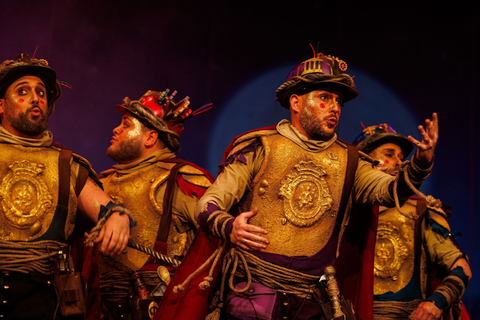 La comparsa 'Los poderosos' logró la edición del año pasado de 'Mayores llenos de coplas'