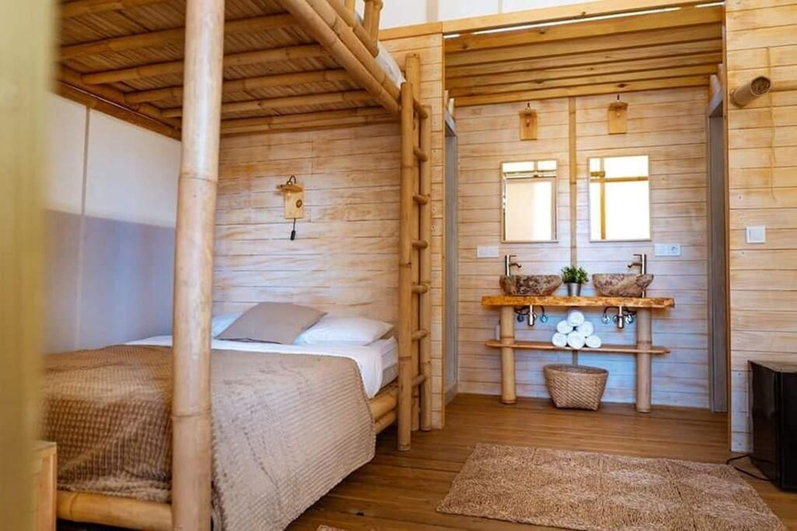 Camping Los Villares, lujo y descanso bajo un manto de estrellas