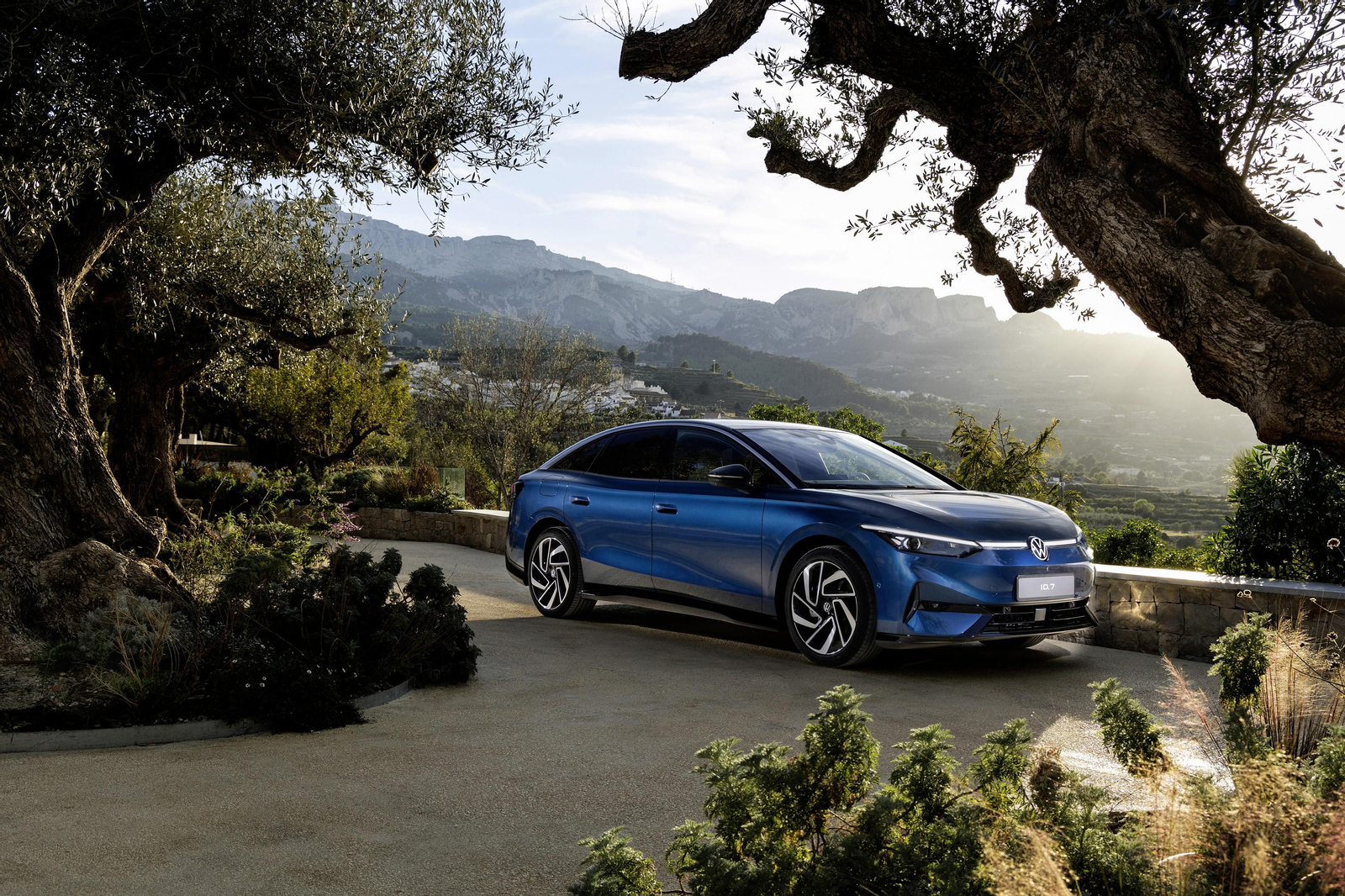 Volkswagen estrena su berlina ID.7, con hasta 700 km de autonomía