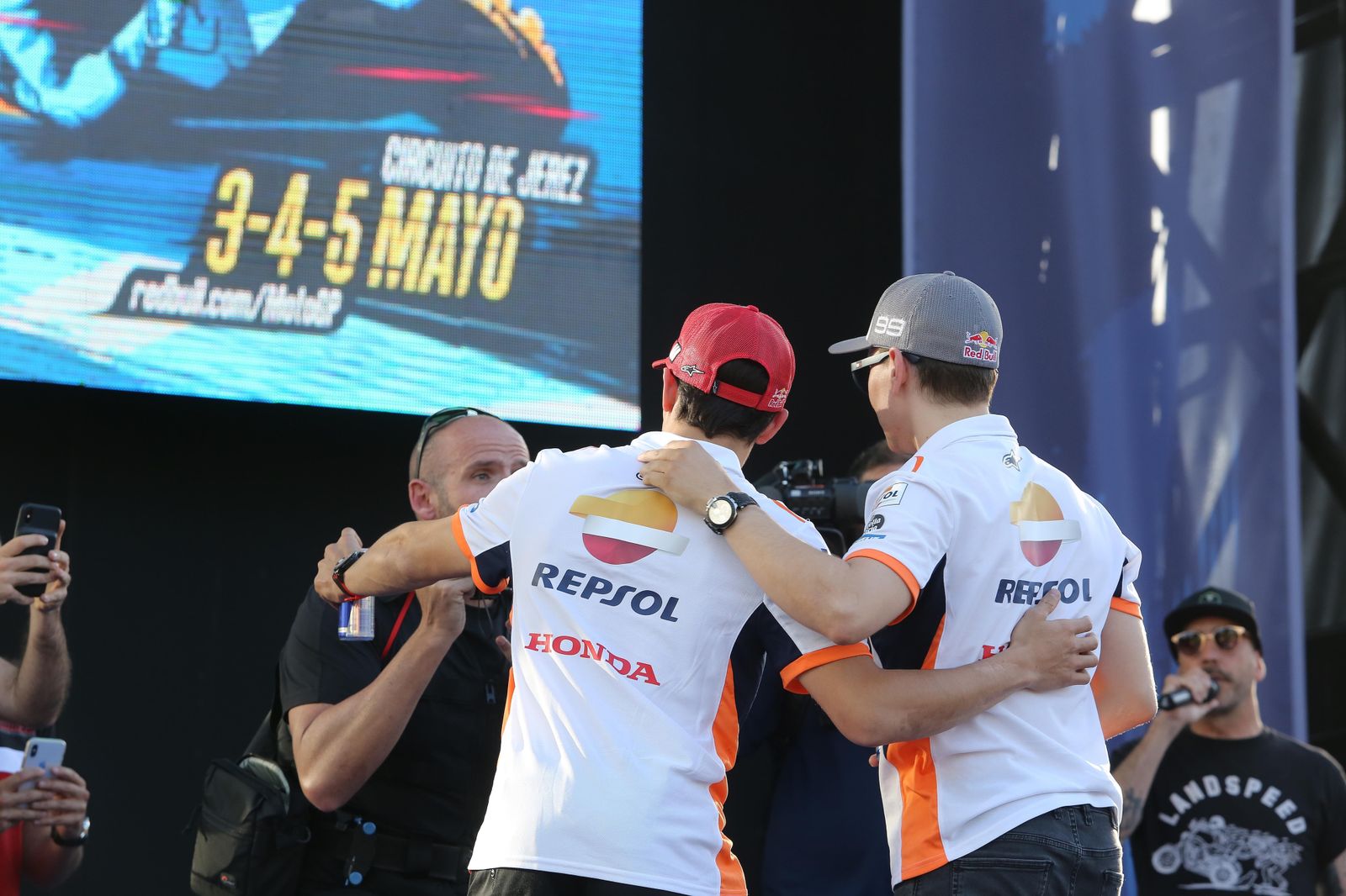 Imágenes de ambiente y caravana motera en Jerez