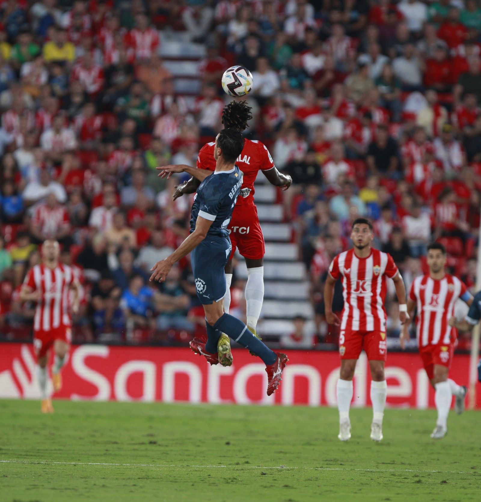 Imágenes del partido de fútbol U.D. Almería-Girona F.C.