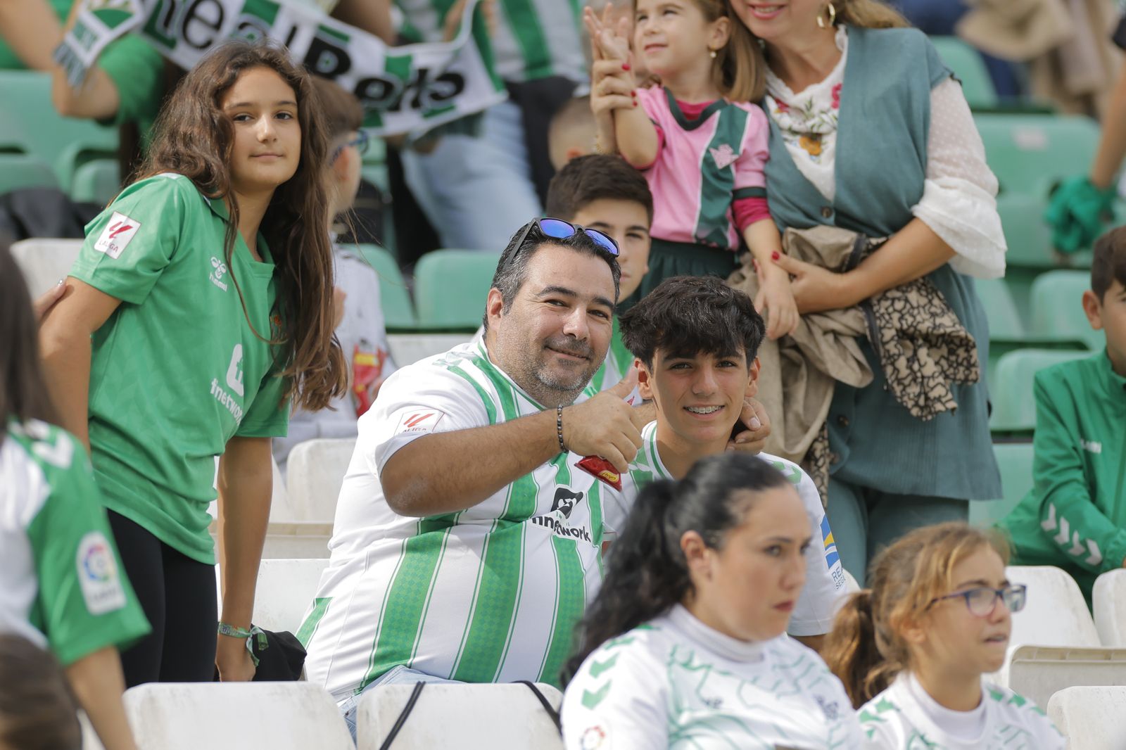 Búscate en las fotos del Betis-Osasuna