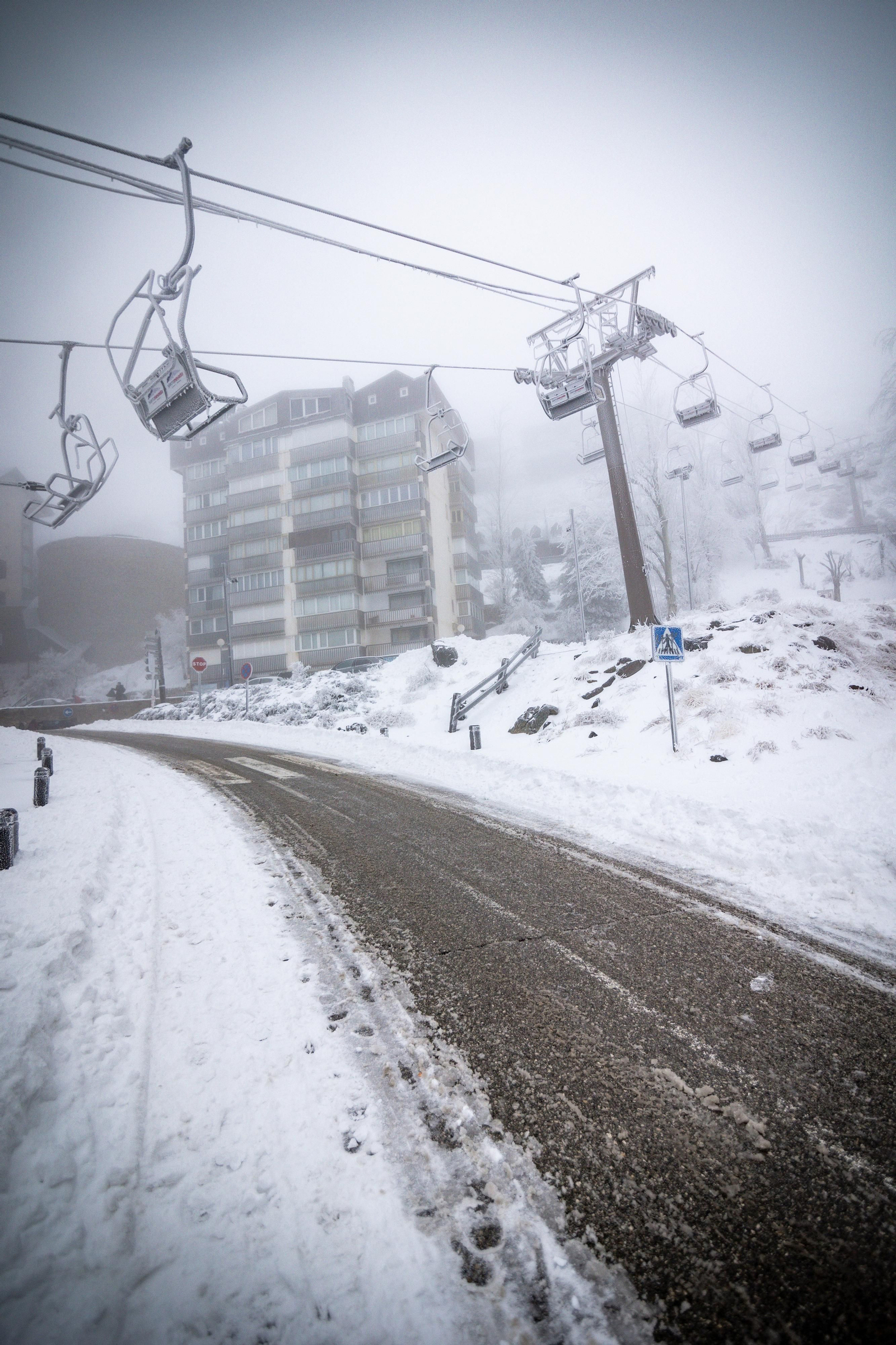 La copiosa nevada registrada en Sierra Nevada, en imágenes