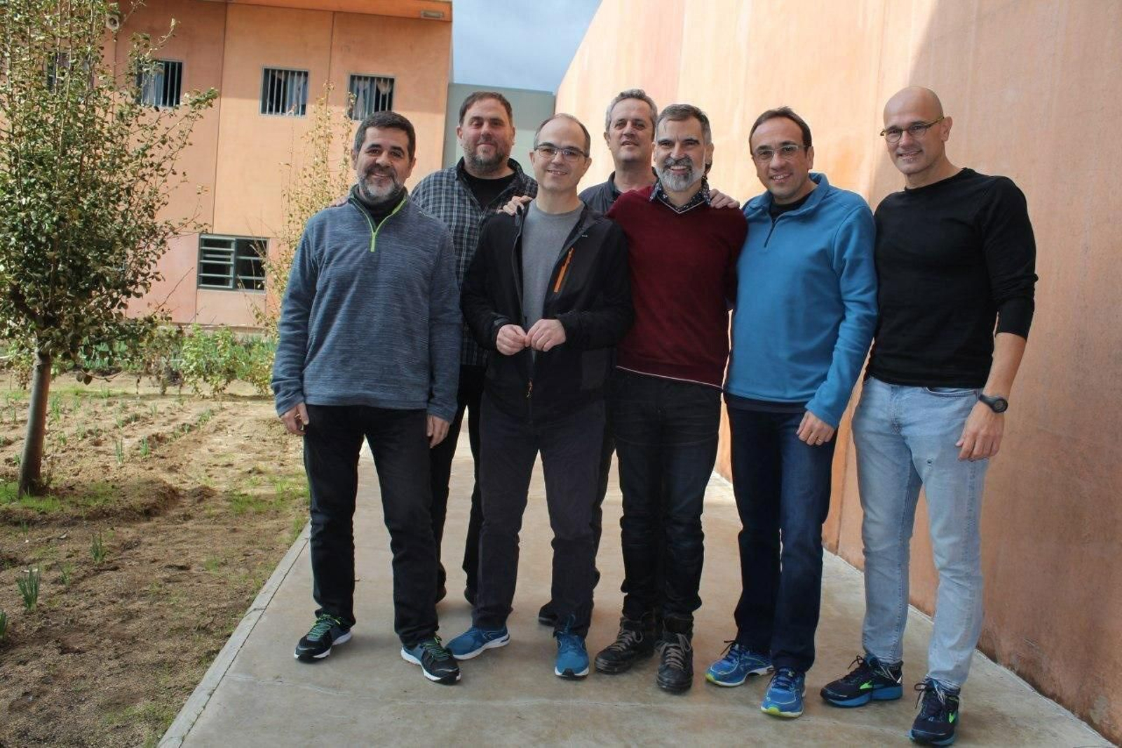 Los siete dirigentes independentistas presos en  Lledoners: Jordi Sànchez, Oriol Junqueras , Jordi Turull, Joaquim Forn, Jordi Cuixart, Josep Rull y Raül Romeva.