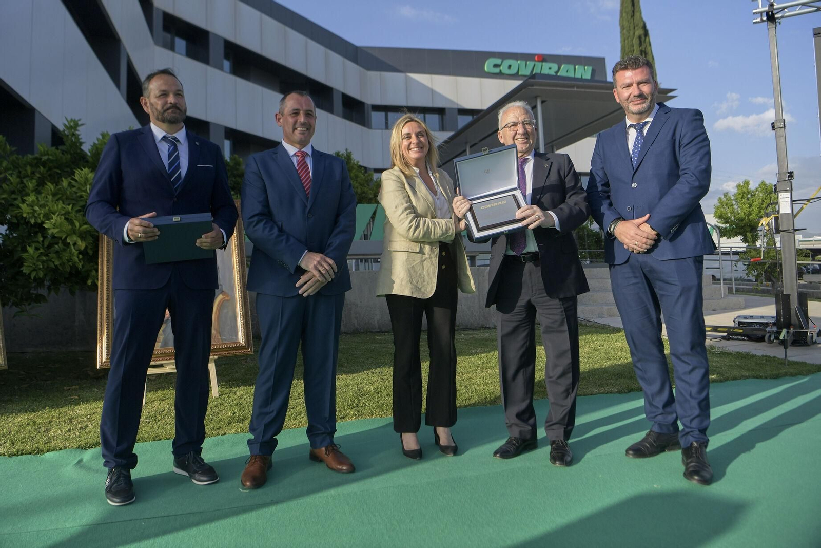 Homenaje en imágenes: Covirán rinde tributo a Antonio Robles y Antonio Salas