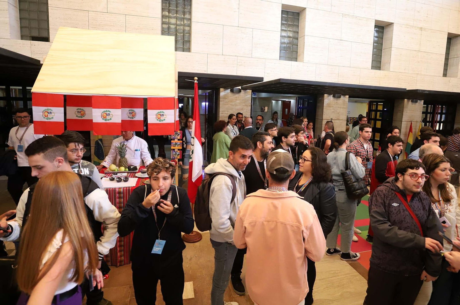 Talleres y ambiente en la segunda edición de Binómico, en imágenes