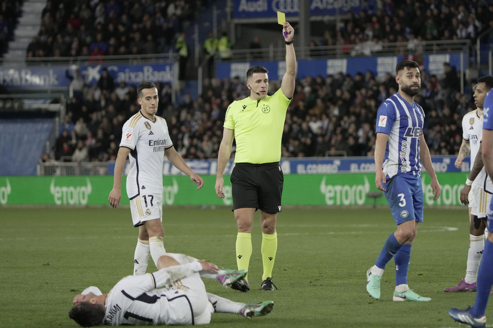 Díaz de Mera, en el Alavés-Real Madrid del pasado mes de diciembre.