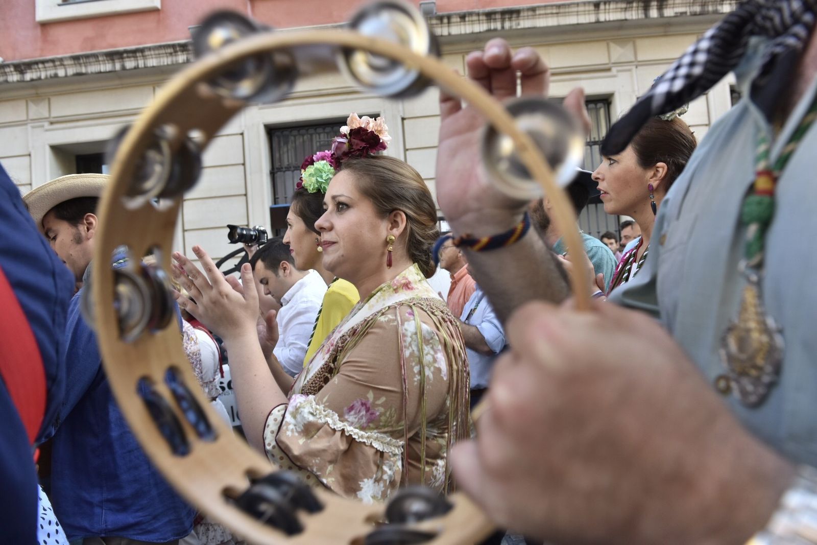 La salida de la Hermandad de Sevilla, en imágenes
