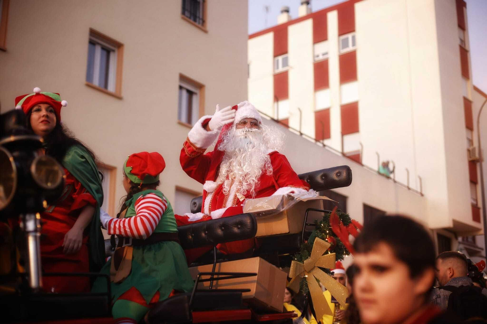 Papá Noel recorre en cabalgata San Fernando