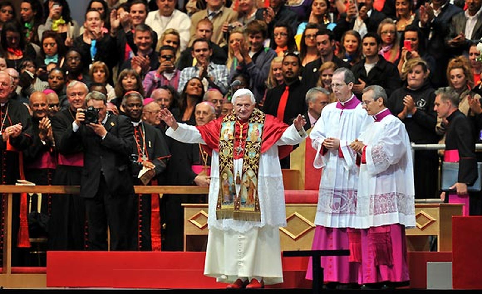 Los fieles podrán ver al Papa durante unos diez kilómetros en Santiago