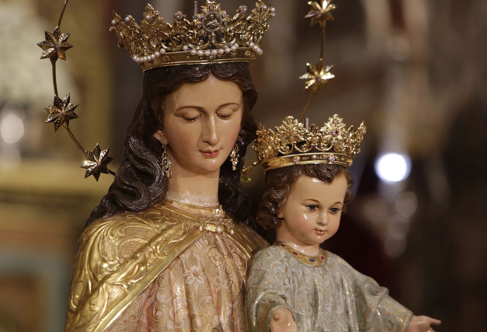 María Auxiliadora regresa a la Trinidad tras ser restaurada