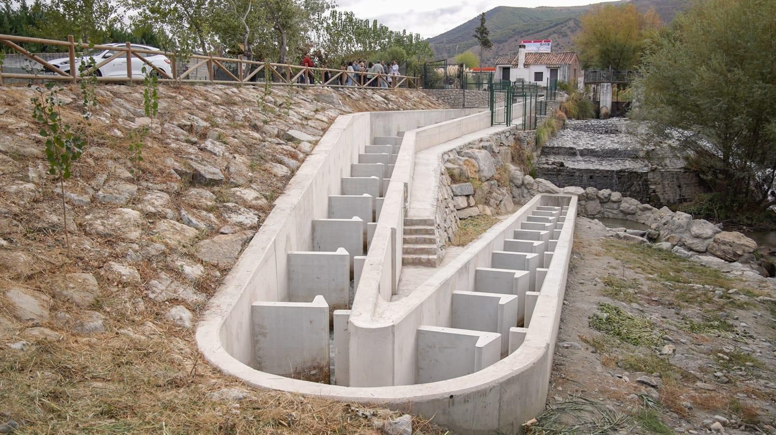 Los saltos de agua que permitirán a las truchas poder ser reintroducidas en el río Genil entre Granada, Cenes y Pinos Genil