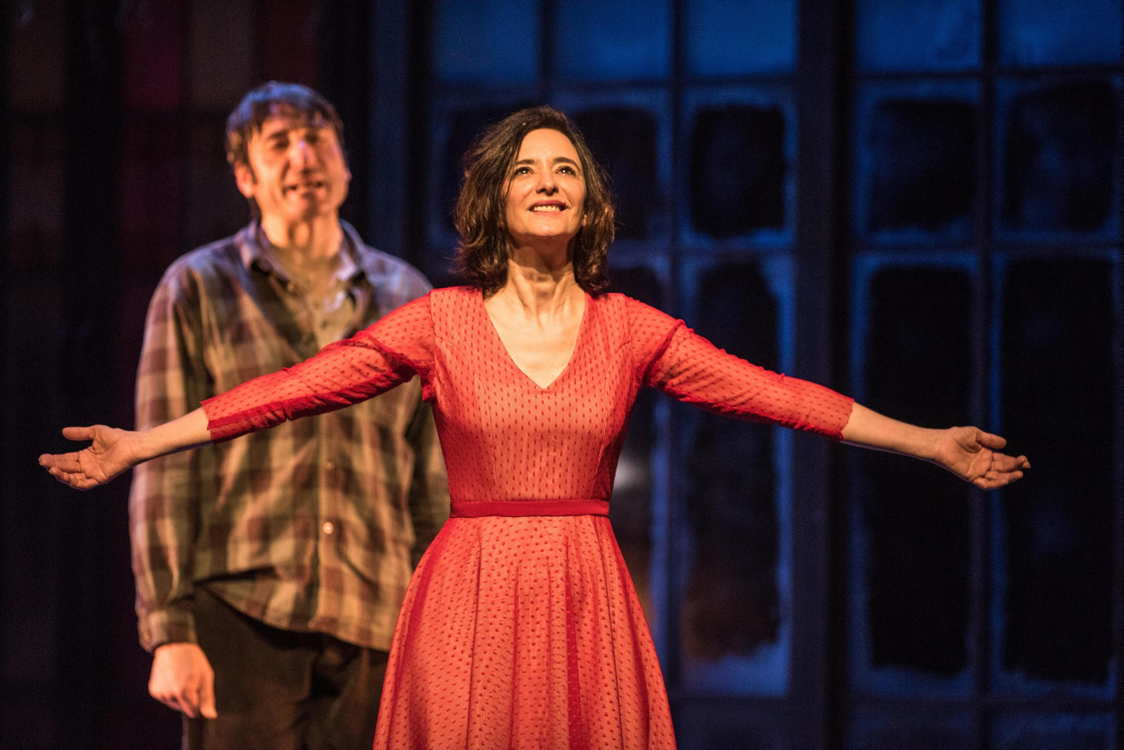 Poesía entre paredes de cristal