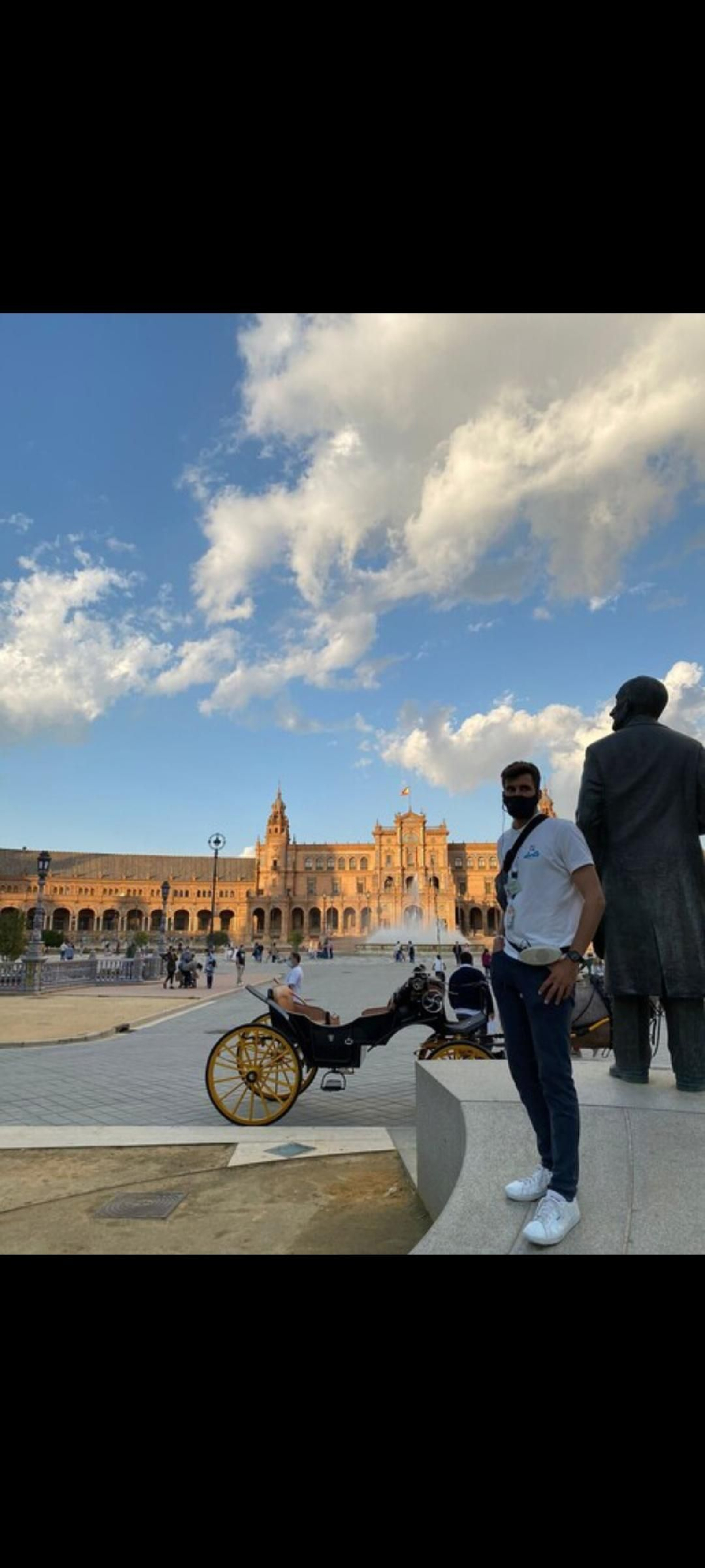 Un 'free tour' en la Plaza de España.