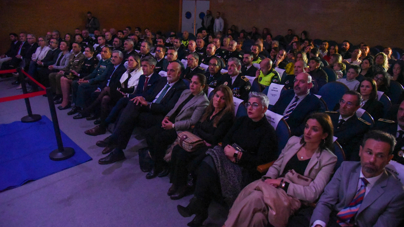 El acto de entrega de distinciones por la festividad del Cuerpo de la Policía Local de La Línea, en imágenes