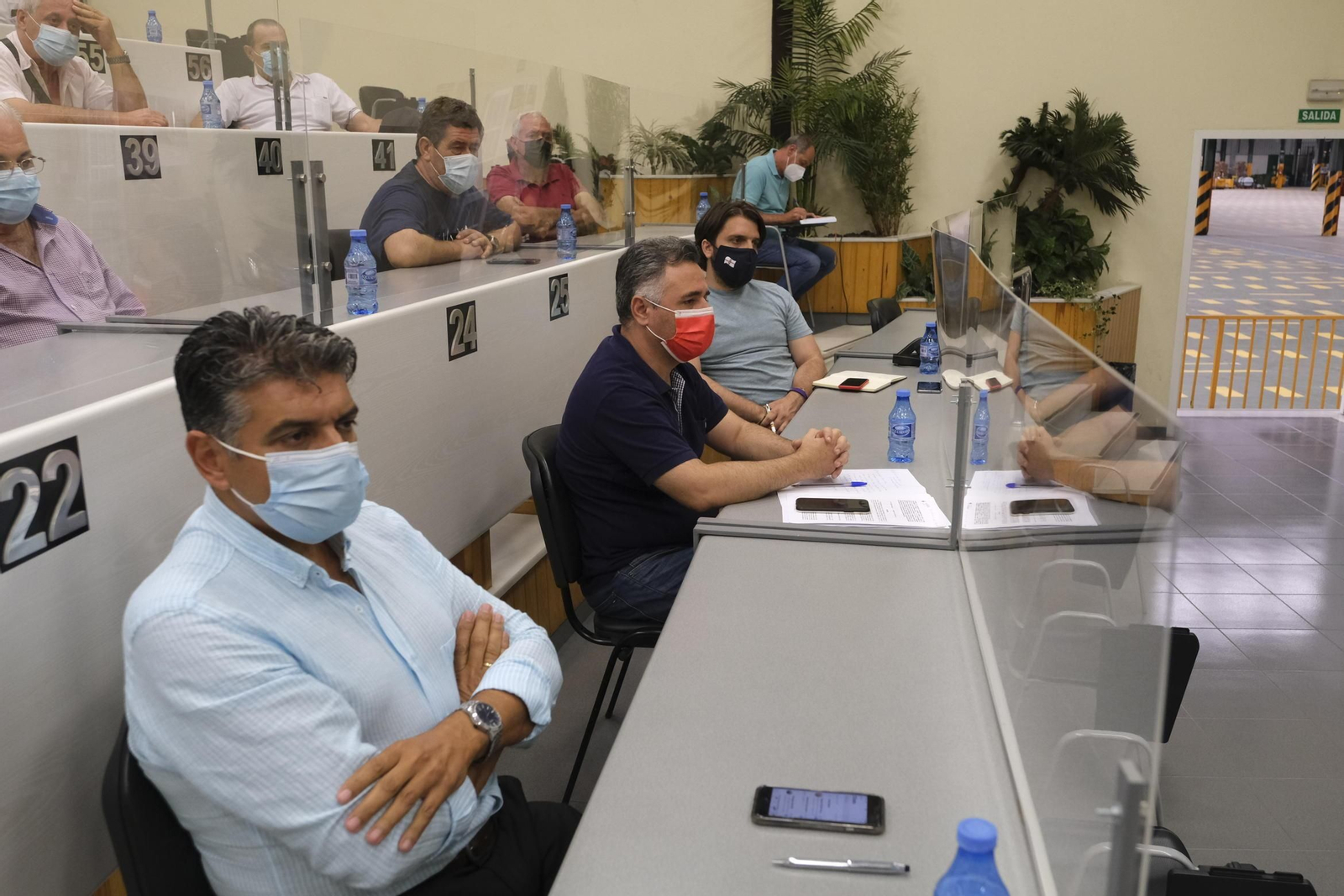 Miguel Cazorla, portavoz de Ciudadanos, en la asamblea de regantes celebrada en la Casi este pasado jueves