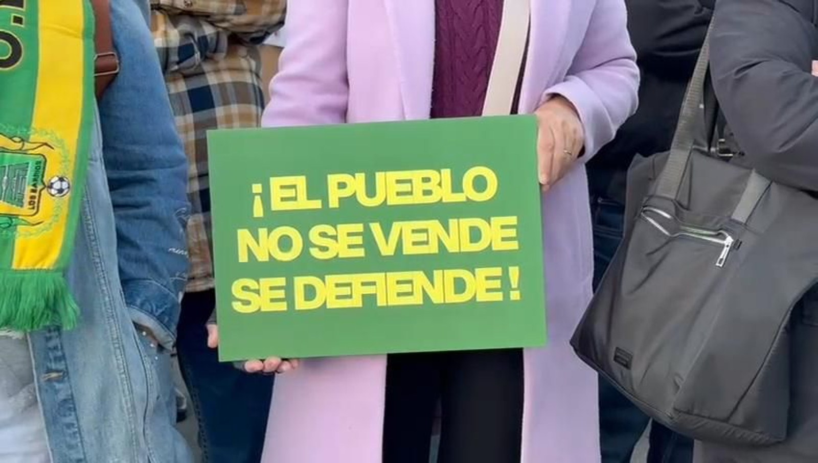 Un cartel de protesta, en la movilización de este jueves en Los Barrios