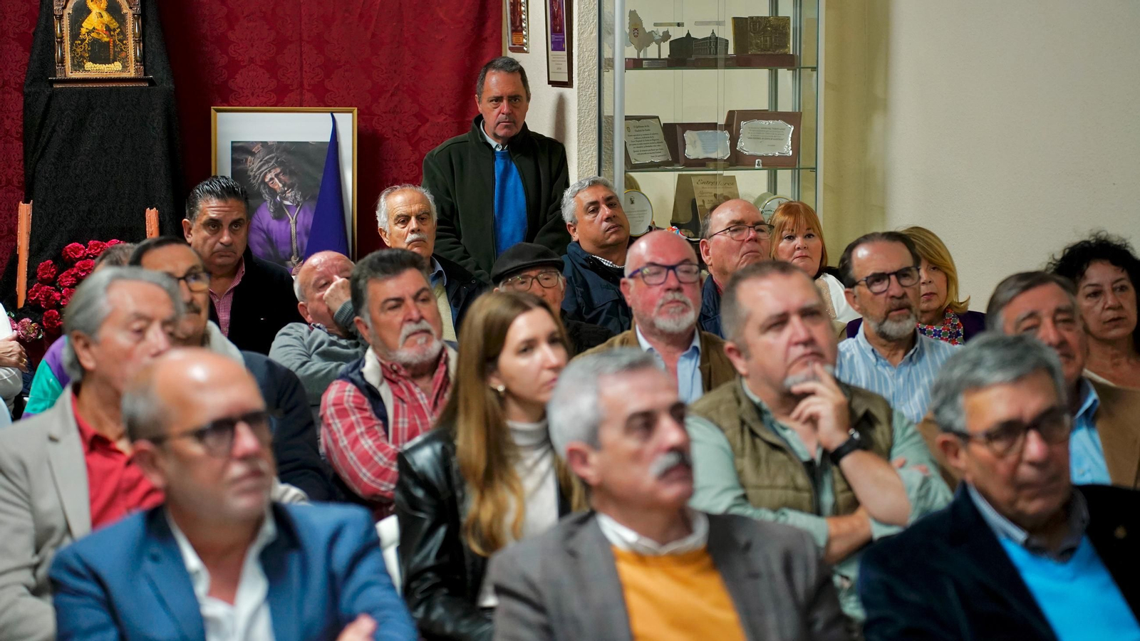 Fotos de la conferencia en Algeciras de Pablo Antonio Fernández sobre los Espacios Marítimos del Estrecho
