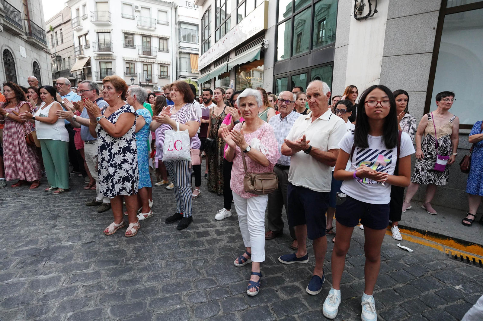 La concentración en repulsa al crimen machista de Pozoblanco, en imágenes