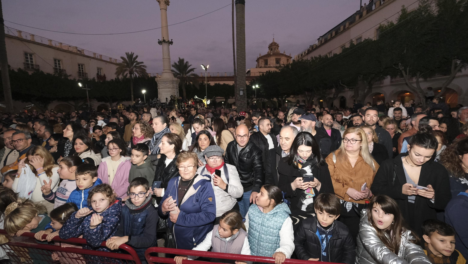 Imágenes de la Cabalgata de los Reyes Magos en Almería