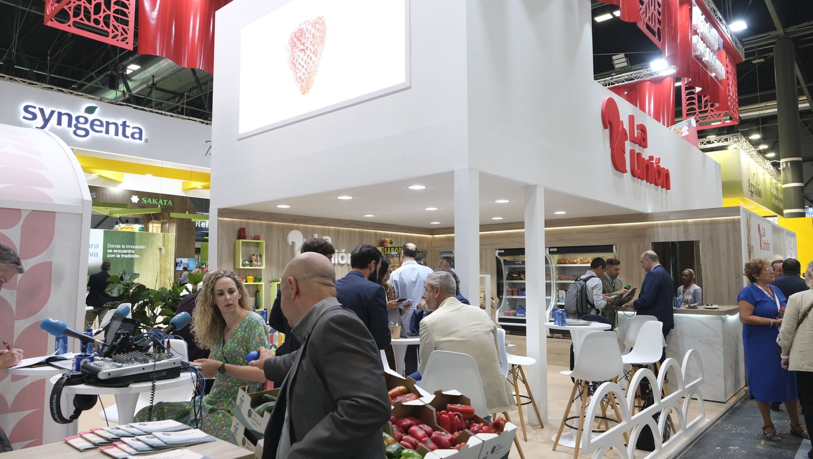 Imágenes del primer día de Fruit Attraction en Madrid