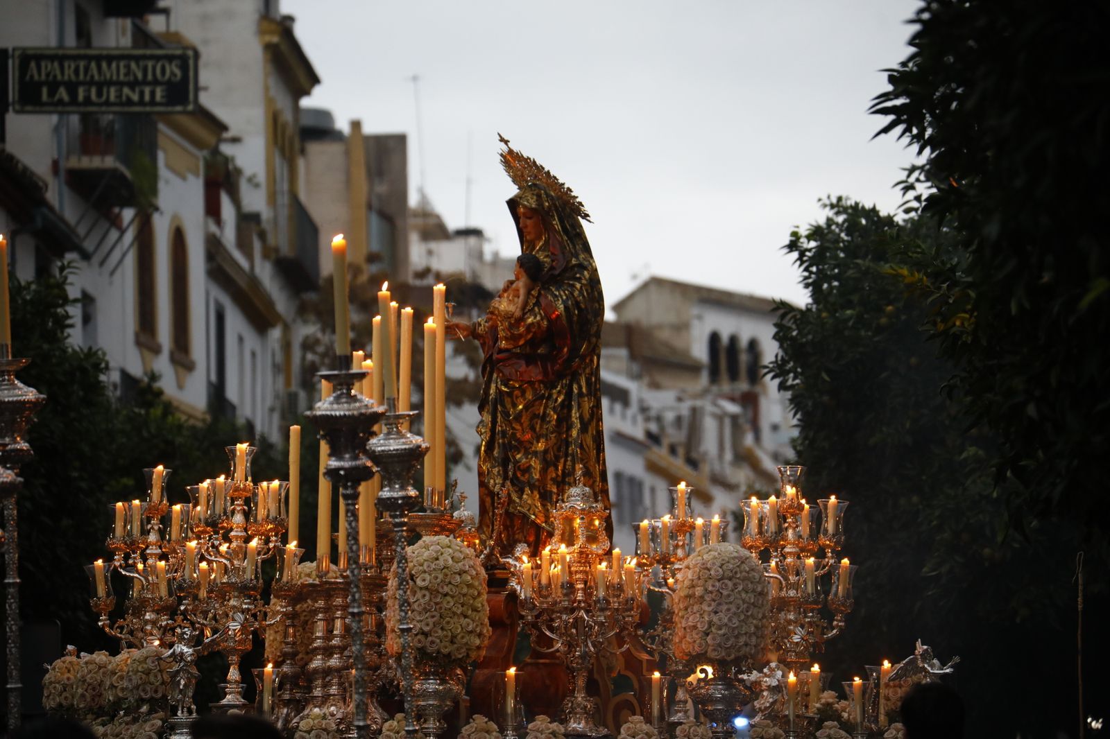 La procesión de la Virgen del Amparo de Córdoba, en imágenes