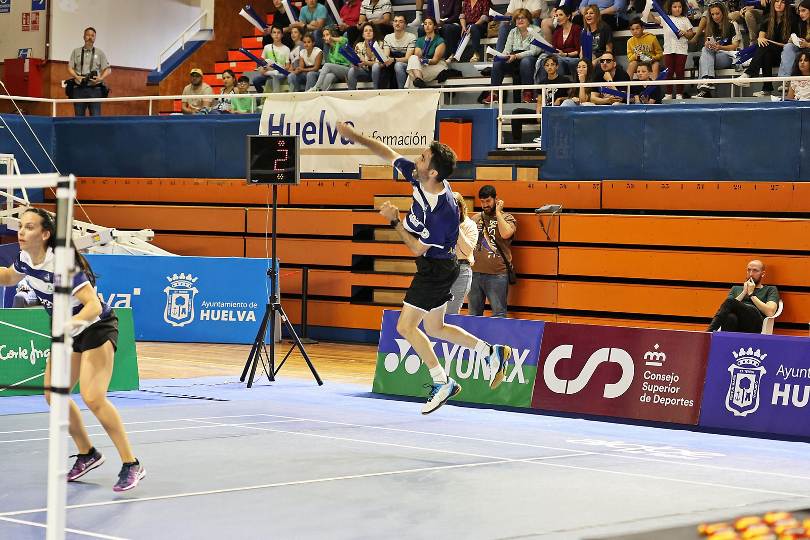 Imágenes de la final de liga de bádminton entre el IES La Orden y La RInconada
