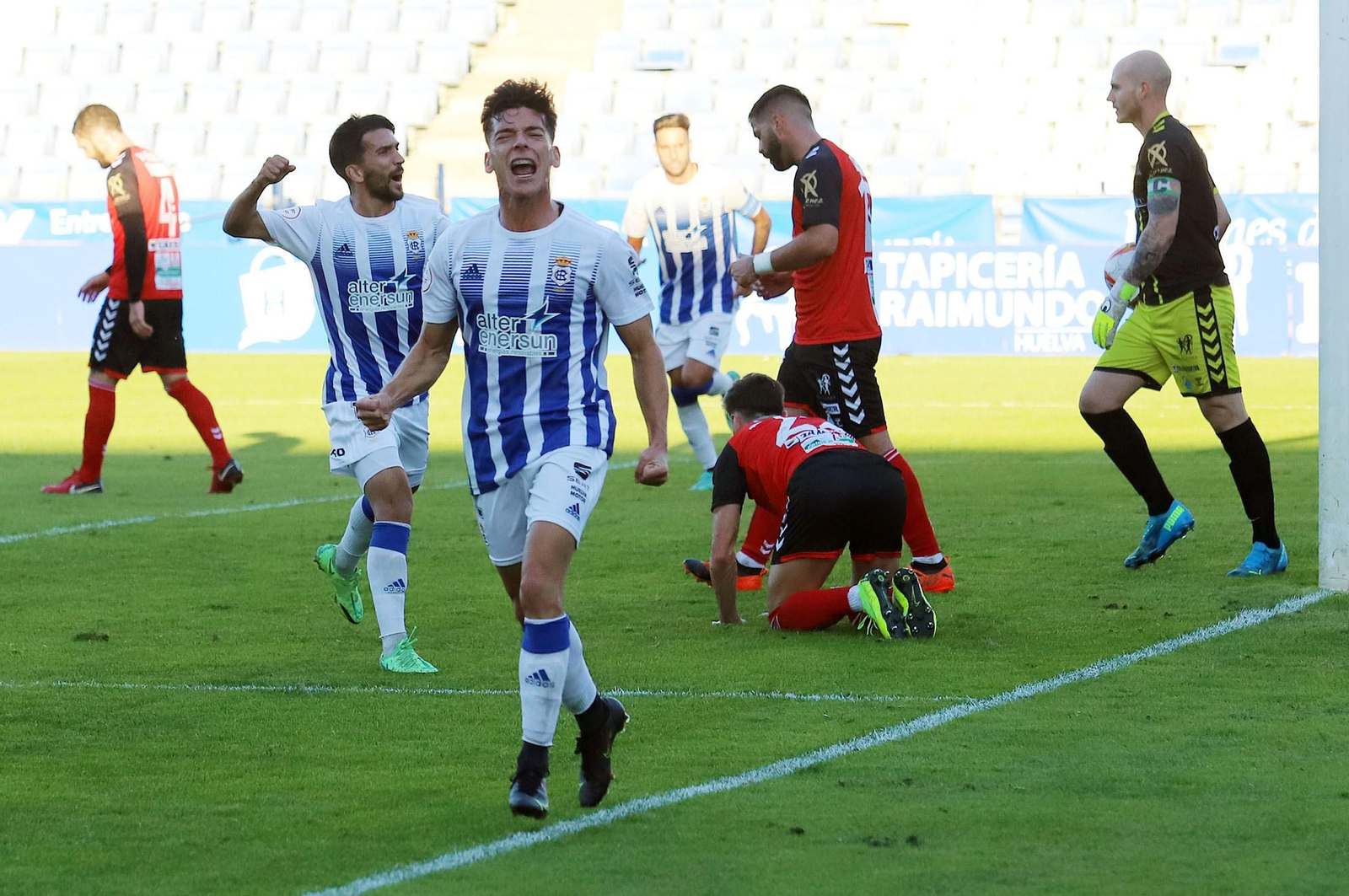 Imágenes del Recreativo de Huelva-Puente Genil
