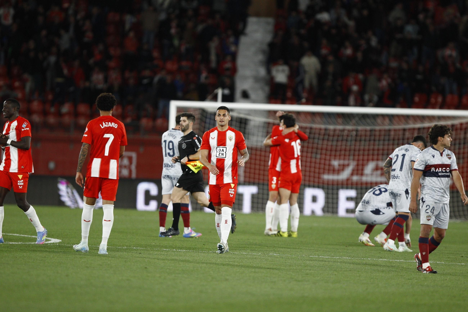 Las mejores imágenes del partido U.D. Almería-Levante U.D.