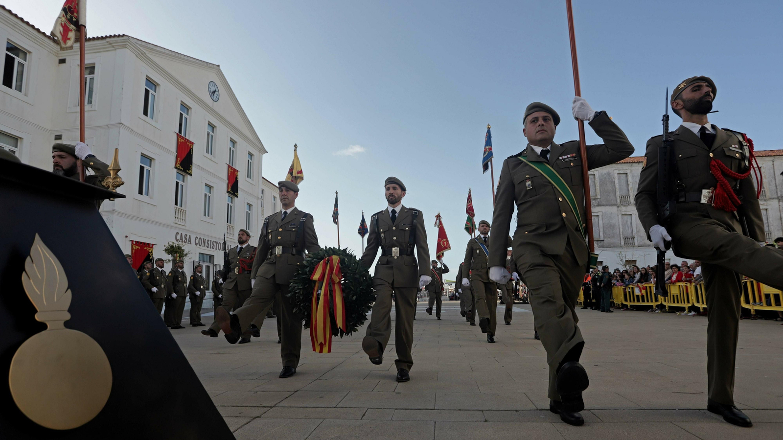 Las mejores fotos del desfile militar del Dos de Mayo en San Roque