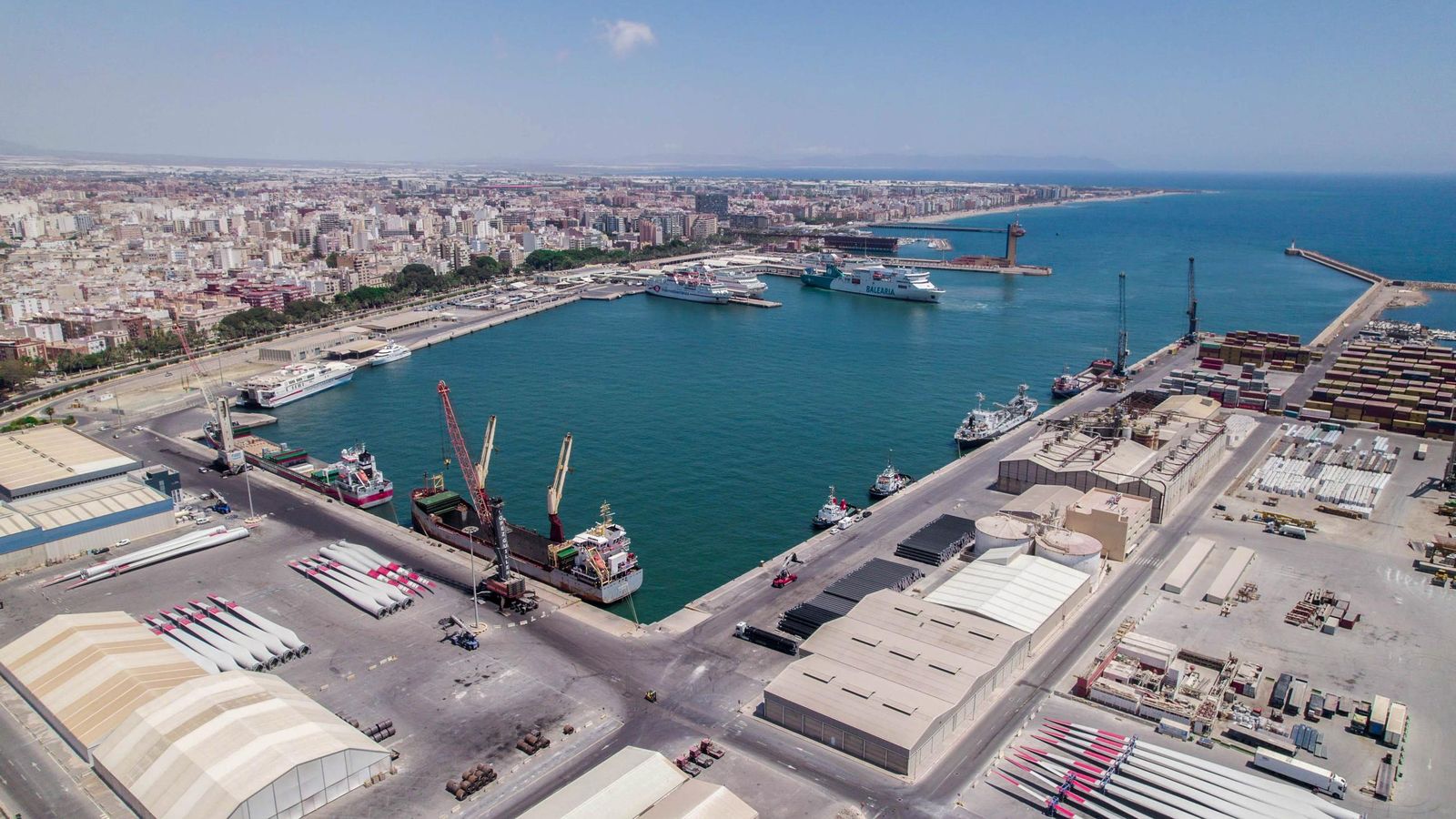 Panorámica Puerto de Almería.