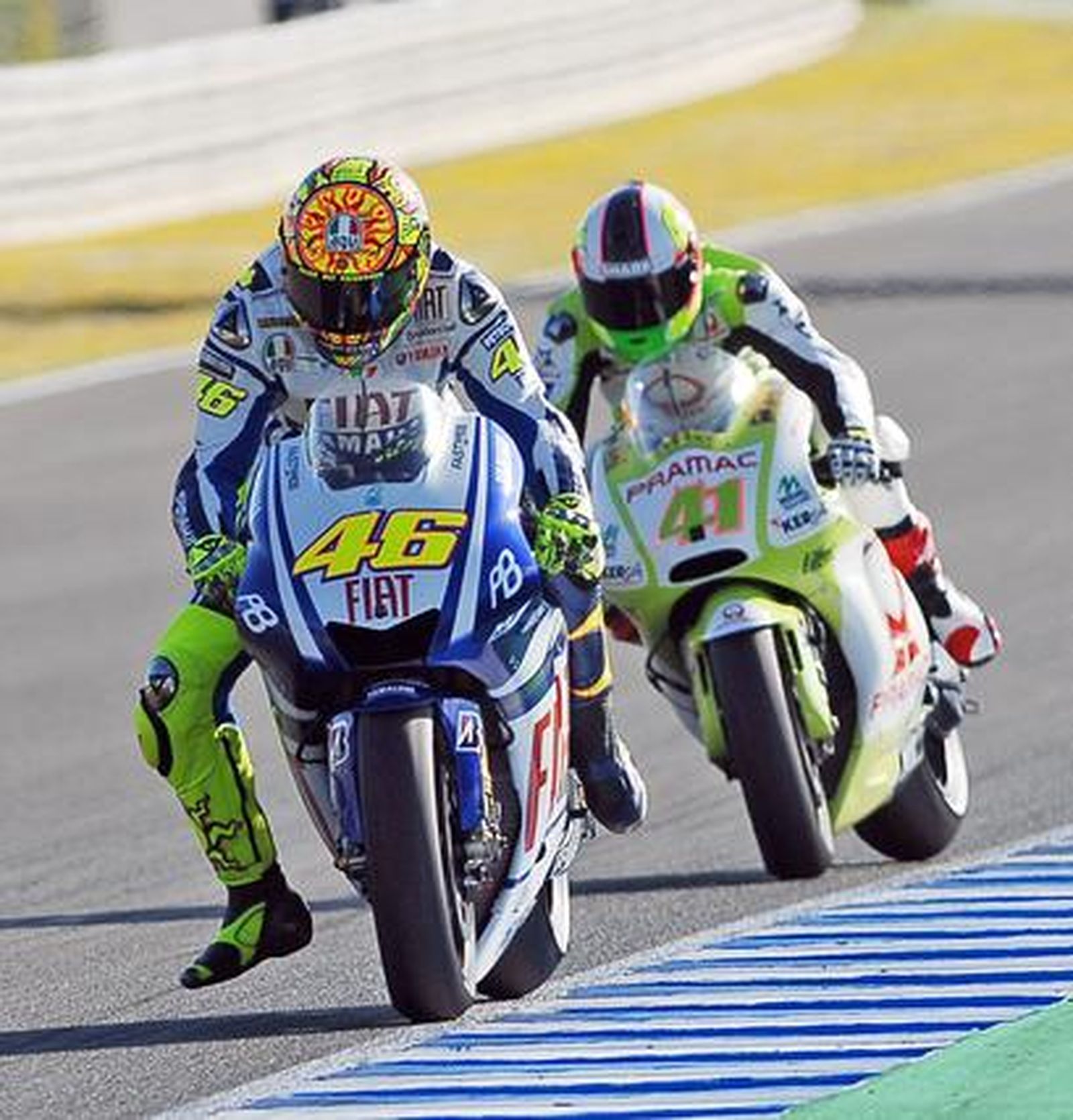 Jorge Lorenzo se impone a Pedrosa en una memorable última vuelta y se hace con su primera victoria en Jerez en la categoría de MotoGP. 

Foto: Juan Carlos Toro y Manuel Aranda