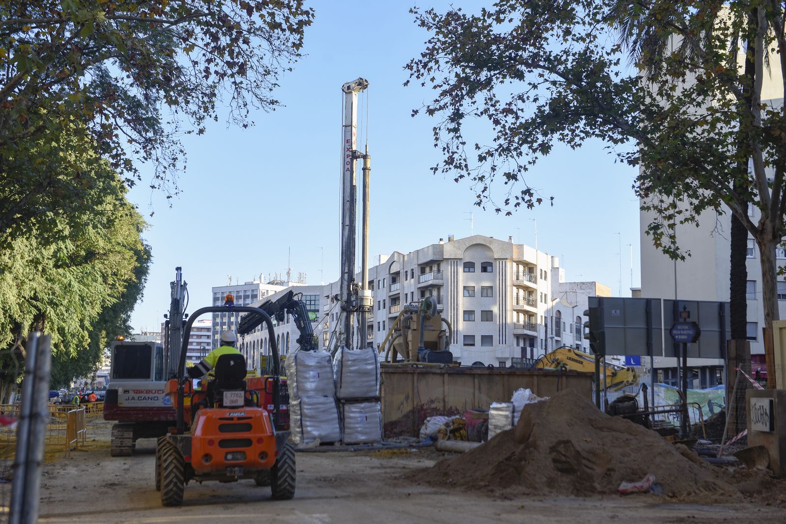 Imágenes de las obras en Ramón y Cajal para el túnel del tranvía