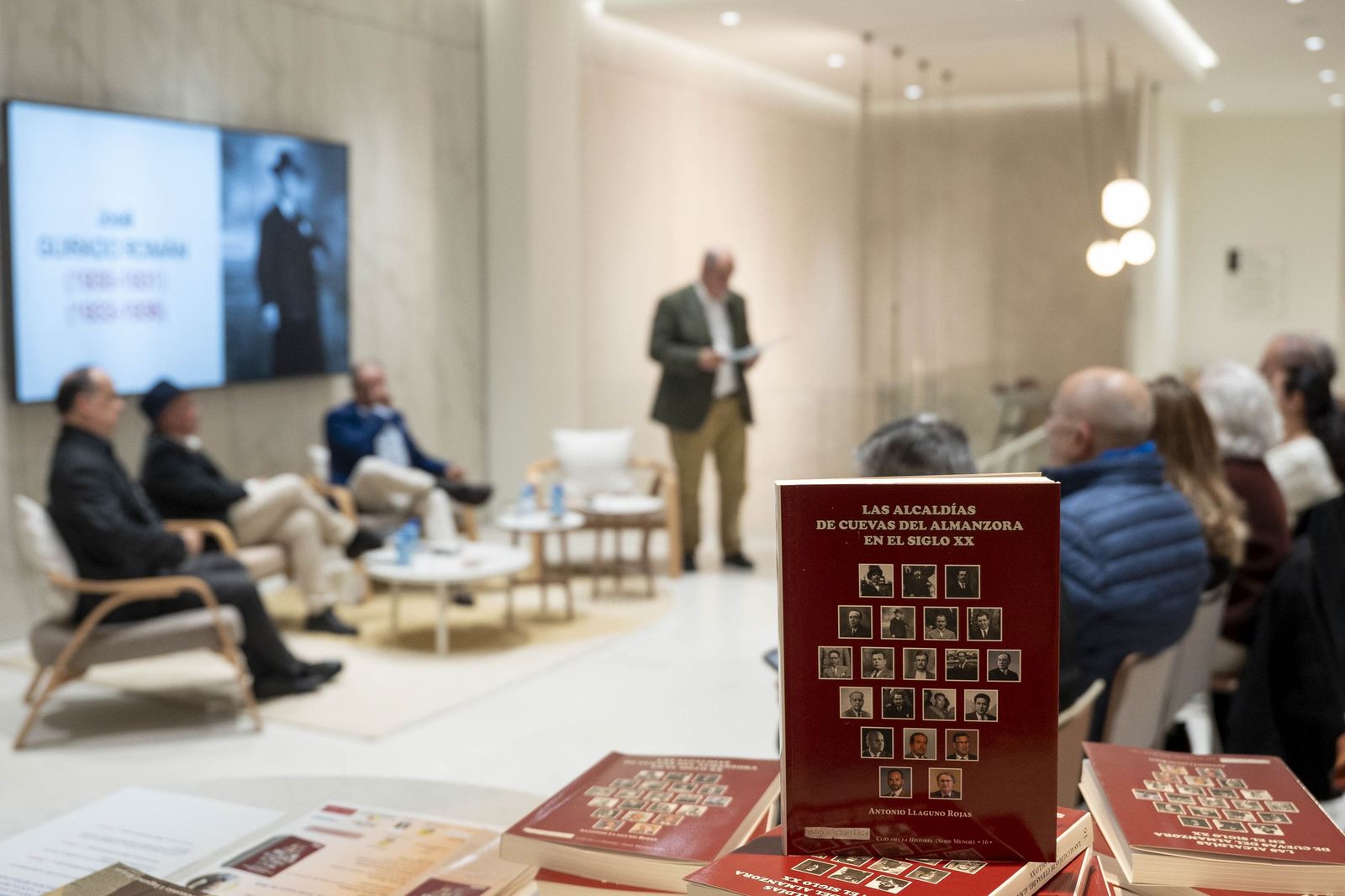 Un siglo de política local: Antonio Llaguno presenta en Almería su libro sobre las alcaldías de Cuevas del Almanzora