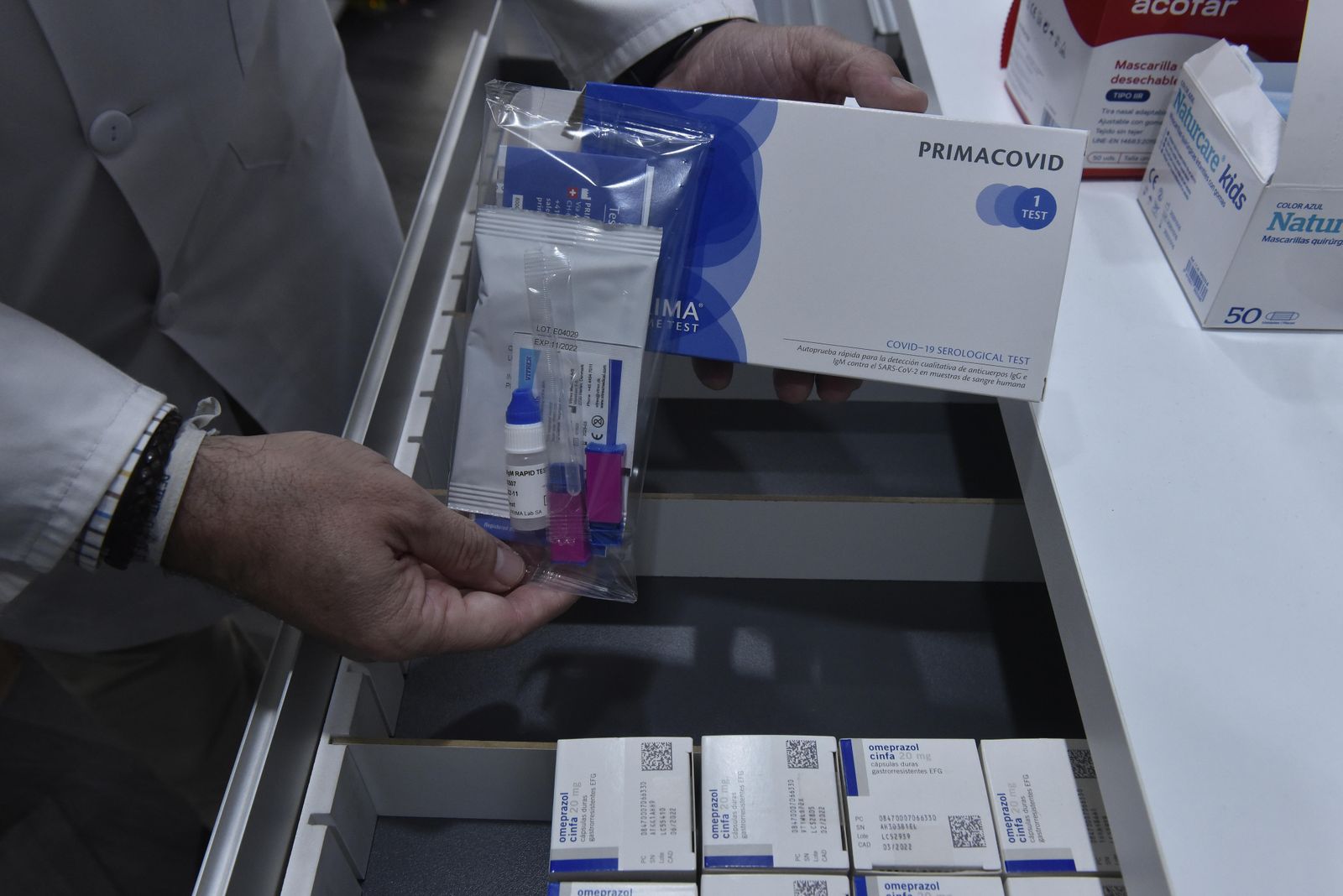 Los test Covid sin receta: a la venta, sin precio máximo, en 22.137 farmacias