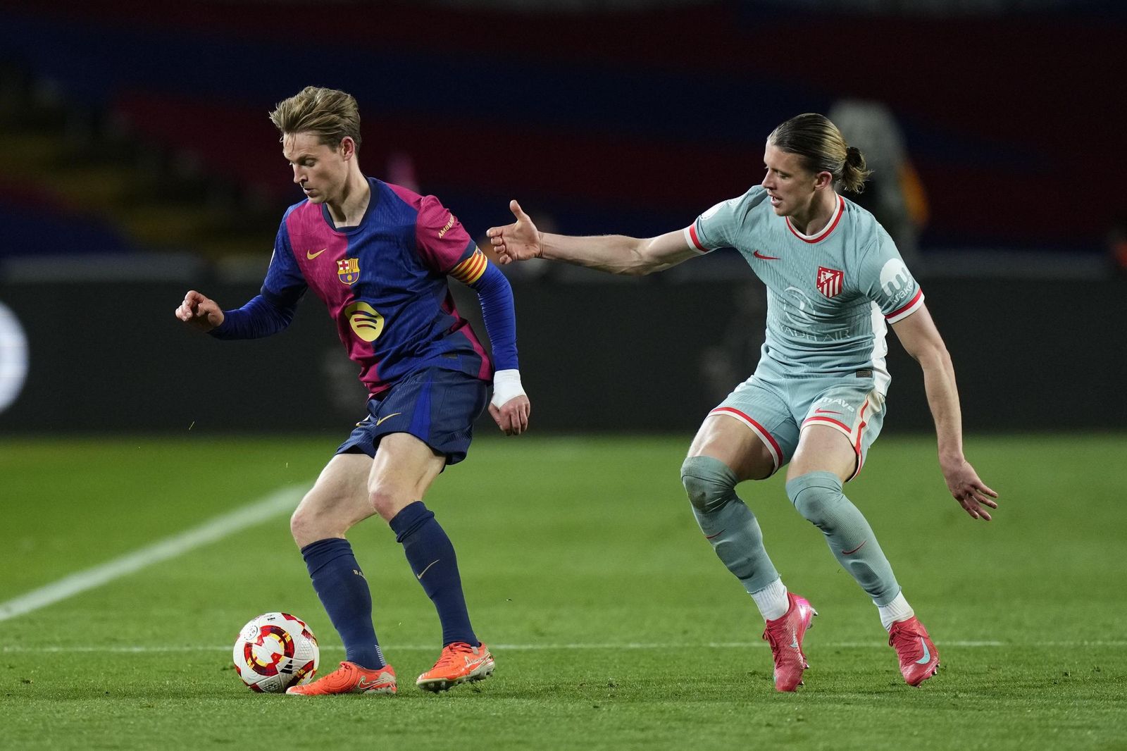 Las fotos del espectacular Barcelona - Atlético de Madrid