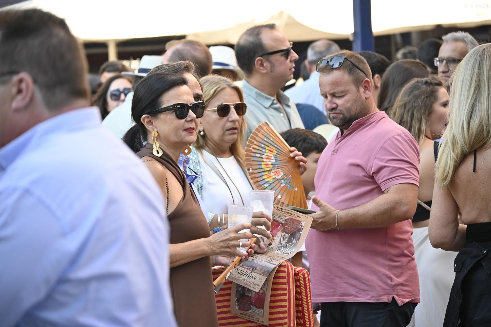 Imágenes de ambiente en el cuarto día de toros en Huelva