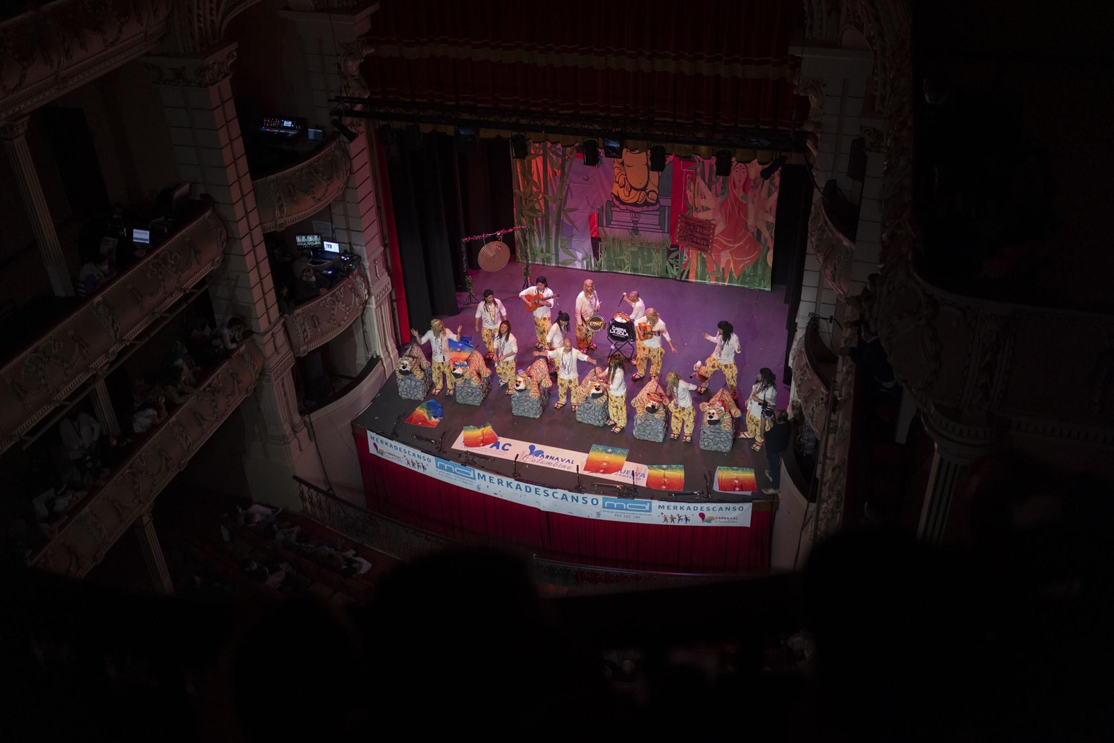 Imágenes de la actuación de la murga de Ayamonte 'Todo a zen!' en el Carnaval Colombino