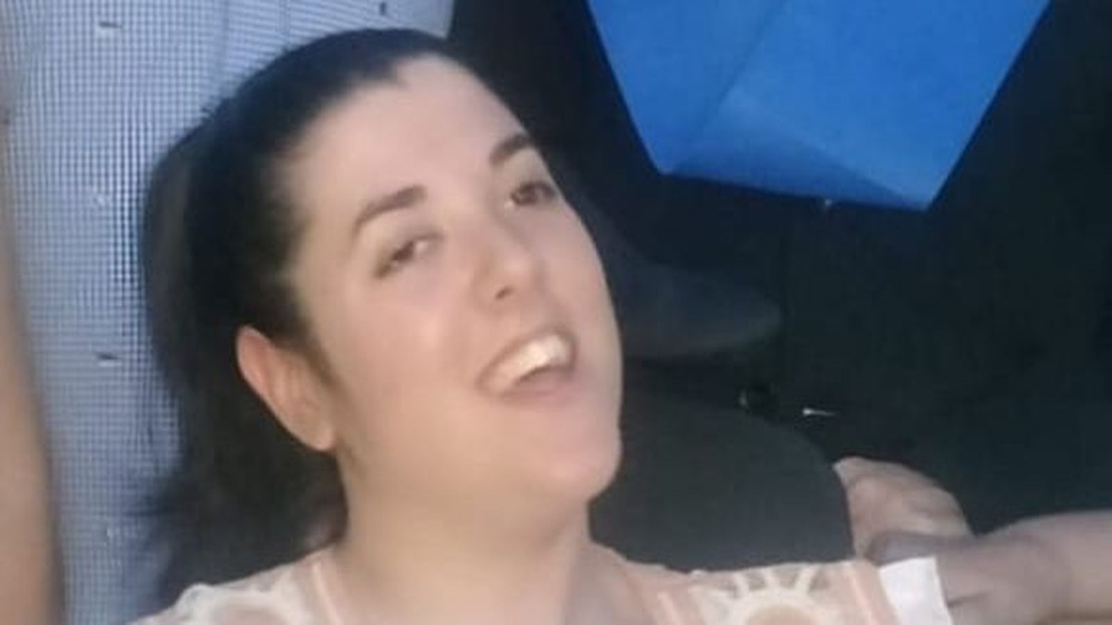 Alba, la joven onubense con parálisis cerebral que pide "tener vida": "Su casa se ha convertido en una cárcel"