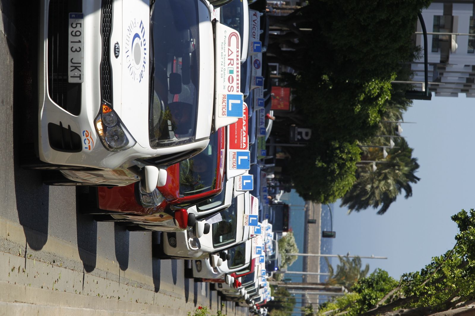 Protesta de las autoescuelas por las calles de la ciudad a finales de junio.