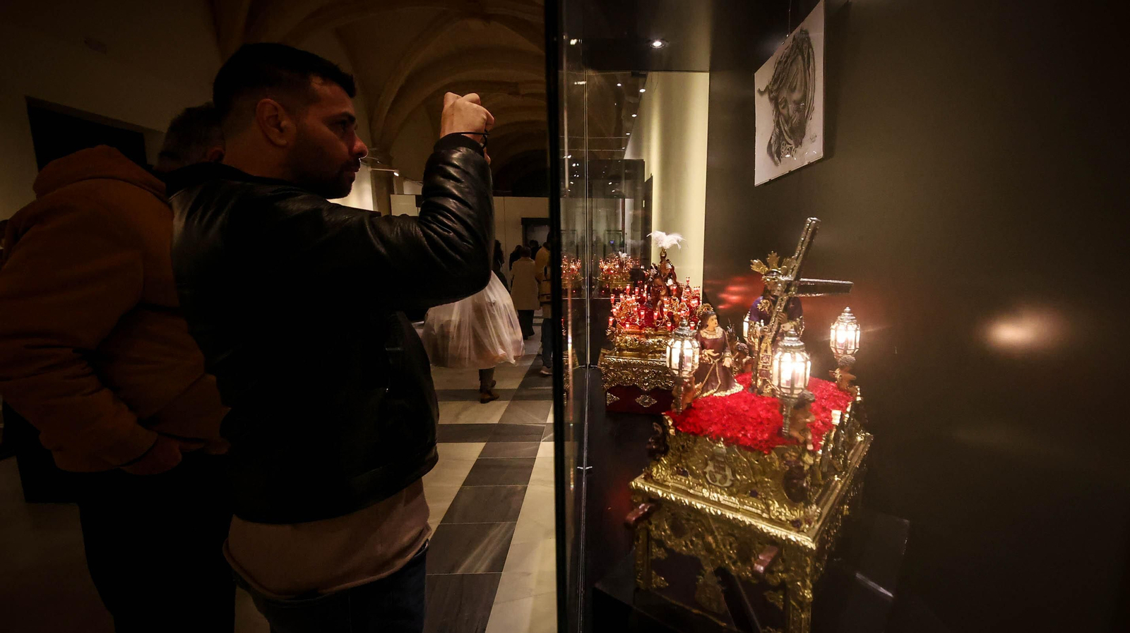 Ya puede verse 'Semana Santa en miniatura' en los claustros de Jerez