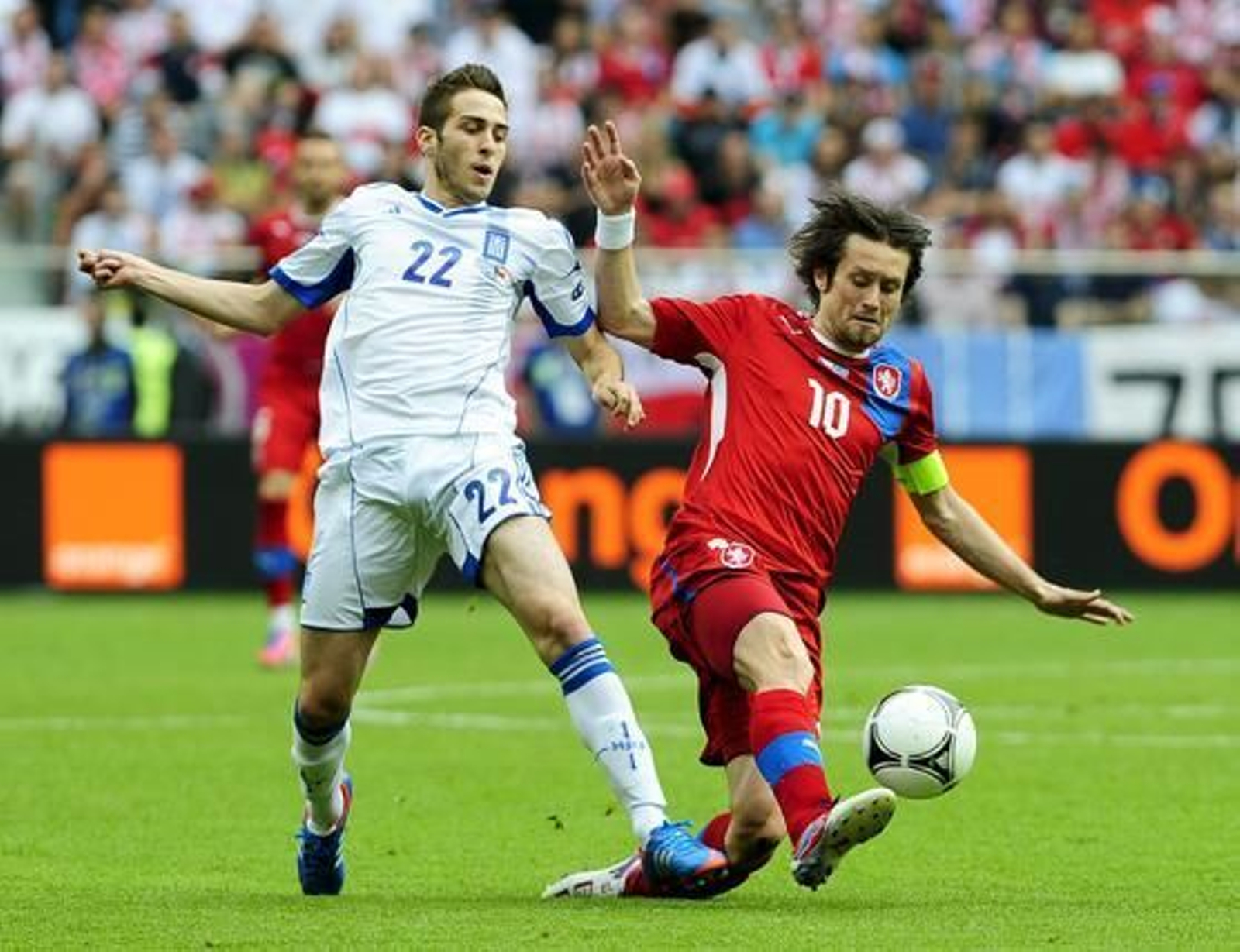 La República Checa vence a Grecia con dos goles en los primeros cinco minutos de partido.

Foto: EFE