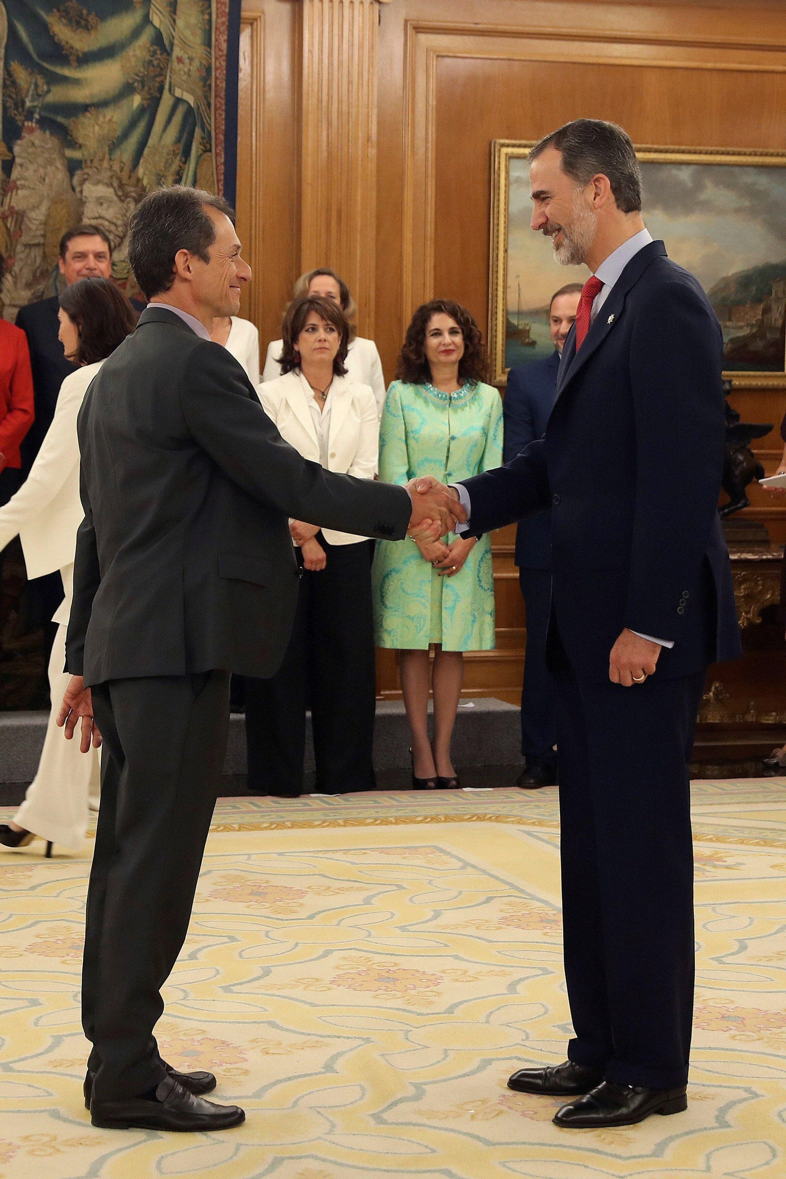 Las imágenes del acto de promesa de cargo de los ministros ante Felipe VI